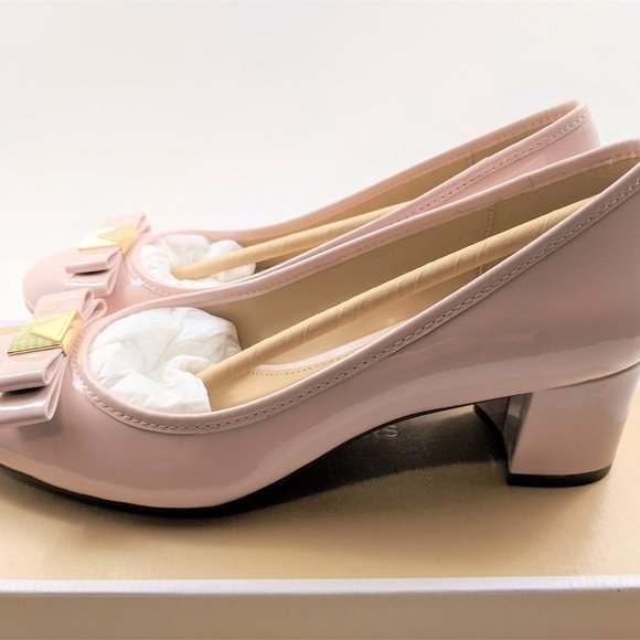 Michael Michael Kors Caroline Pump - Picture 6 of 9